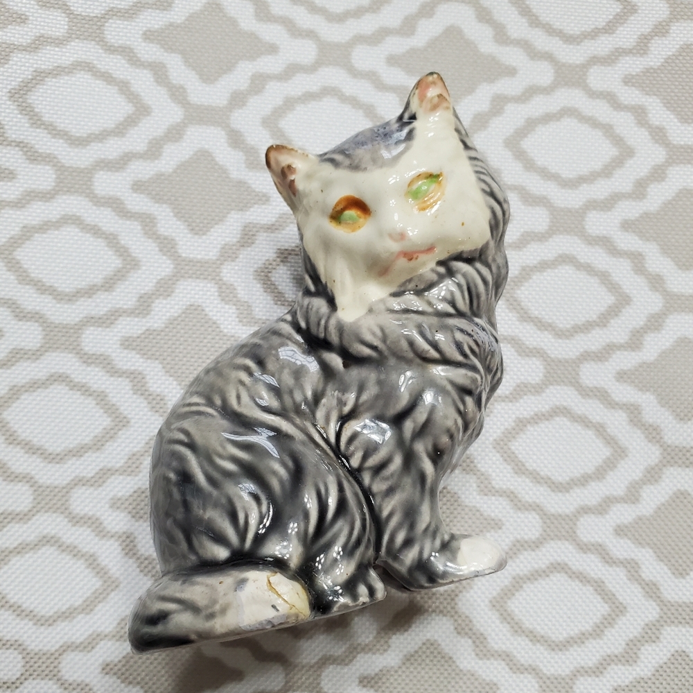 Vintage miniature ceramic cat